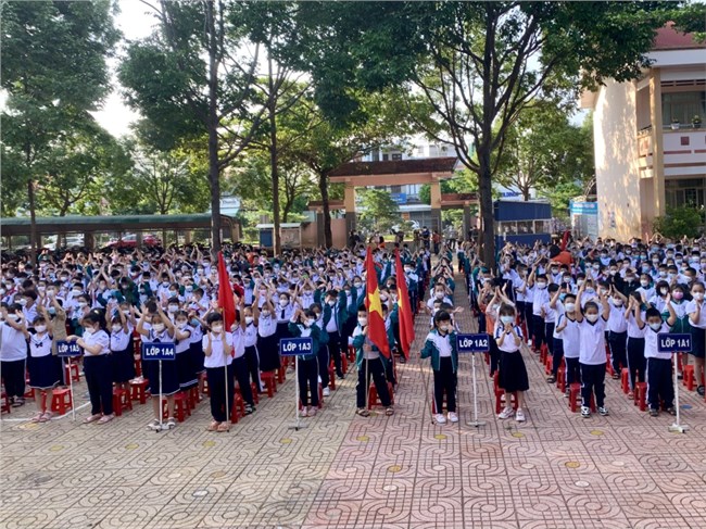 Học sinh Buôn Ma Thuột đến trường học trực tiếp sau nhiều lần gián đoạn (18/4/2022)